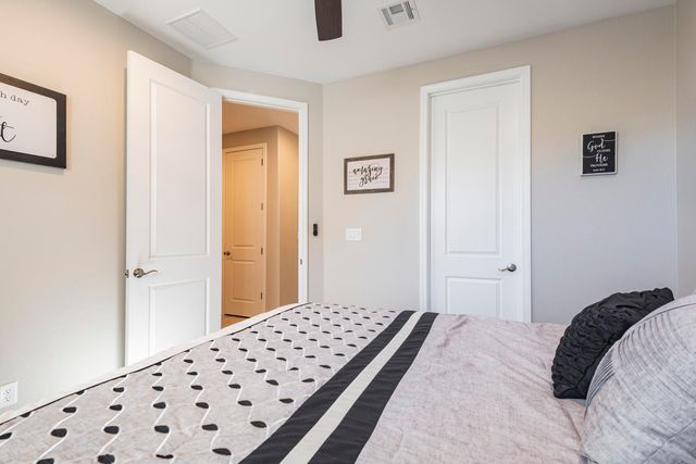 8328 Salinger Way NW, Albuquerque, NM 87120