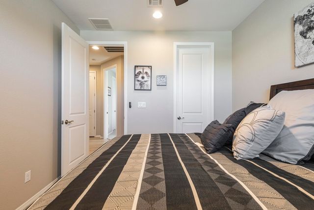 8328 Salinger Way NW, Albuquerque, NM 87120