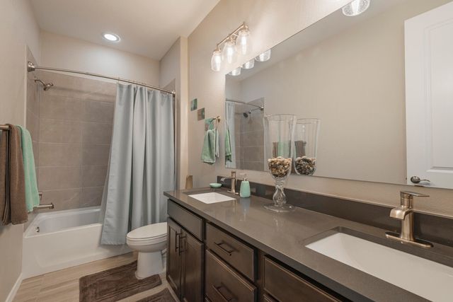 8328 Salinger Way NW, Albuquerque, NM 87120