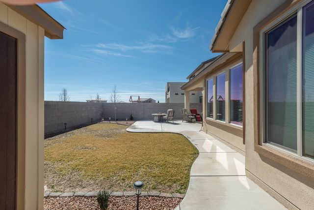 8328 Salinger Way NW, Albuquerque, NM 87120