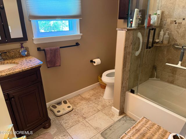 25 Holiday Road, Manalapan, NJ 07726