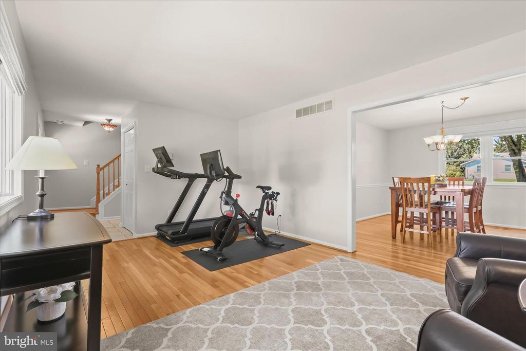 Image 11 of property listing at 2798 KATHY DR, Finksburg, MD 21048