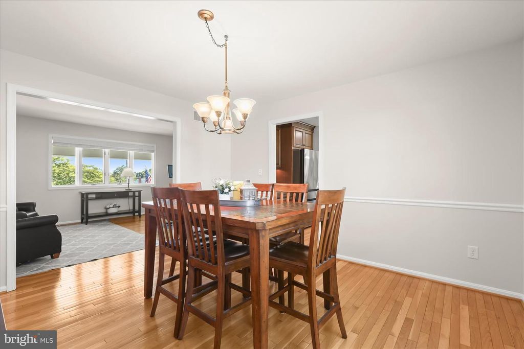 Image 14 of property listing at 2798 KATHY DR, Finksburg, MD 21048