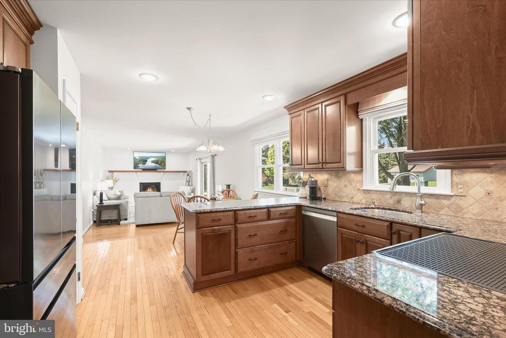 Image 16 of property listing at 2798 KATHY DR, Finksburg, MD 21048
