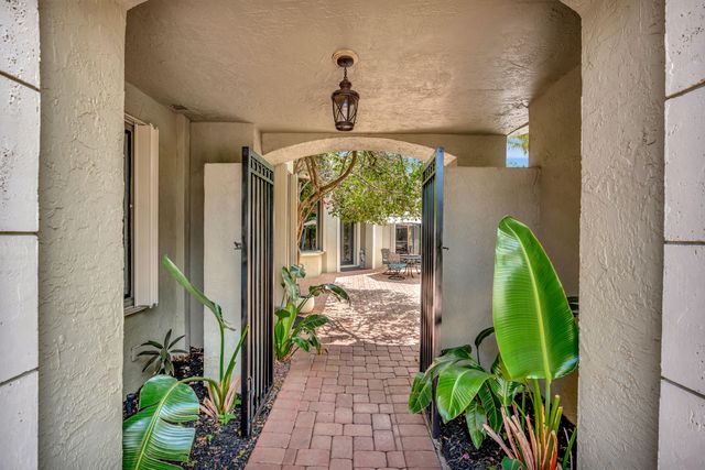 366 Fishermans Way, Jupiter, FL 33477