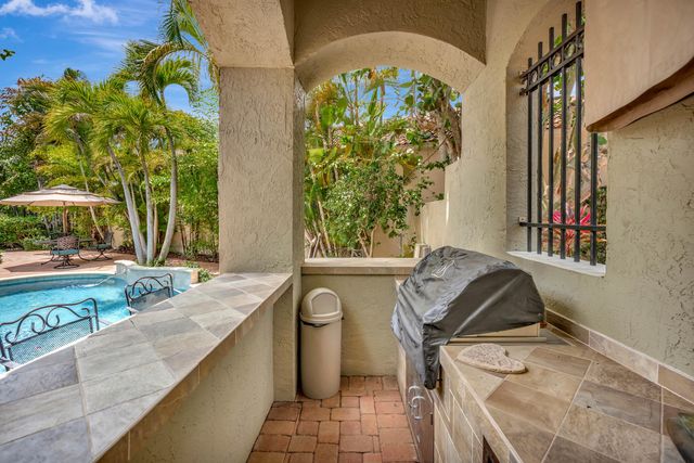 366 Fishermans Way, Jupiter, FL 33477