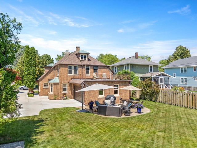 117 Lake COURT, Sheboygan, WI 53081