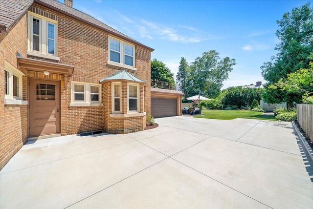 117 Lake COURT, Sheboygan, WI 53081