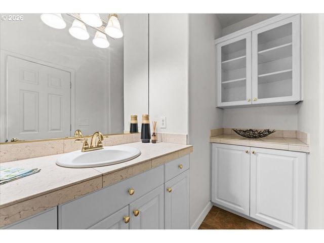12431 Sw 55TH Pl, Portland, OR 97219