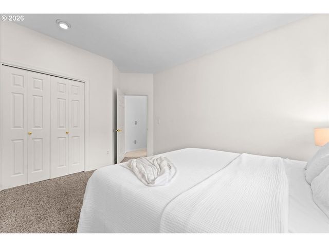 12431 Sw 55TH Pl, Portland, OR 97219