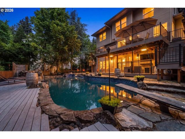 12431 Sw 55TH Pl, Portland, OR 97219