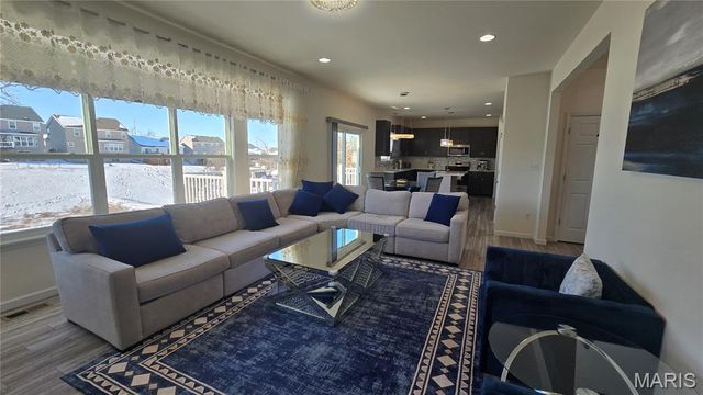 3337 Grasso Fields Court, St Louis, MO 63125