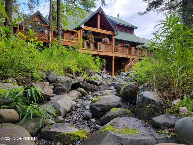 15124 Loc Loman Lane, Anchorage, AK 99516