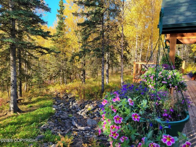 15124 Loc Loman Lane, Anchorage, AK 99516