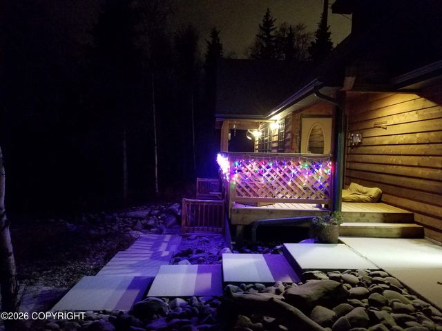 15124 Loc Loman Lane, Anchorage, AK 99516