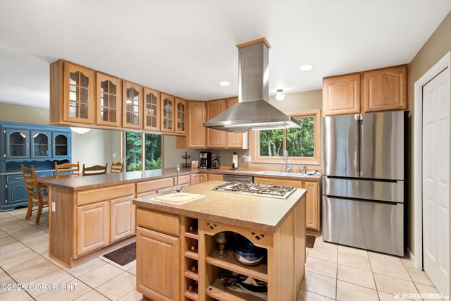 15124 Loc Loman Lane, Anchorage, AK 99516