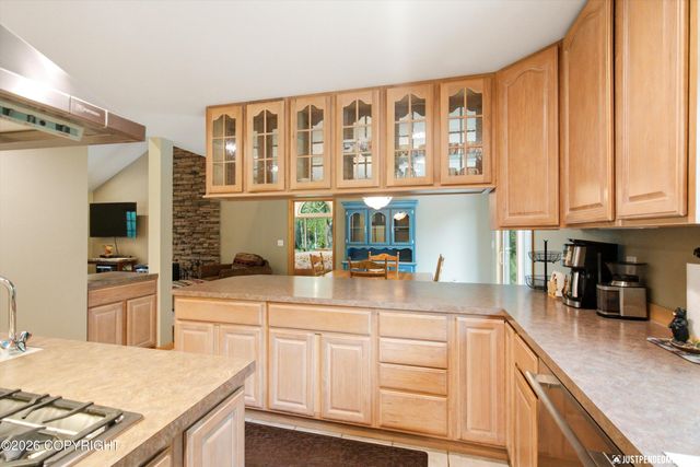 15124 Loc Loman Lane, Anchorage, AK 99516
