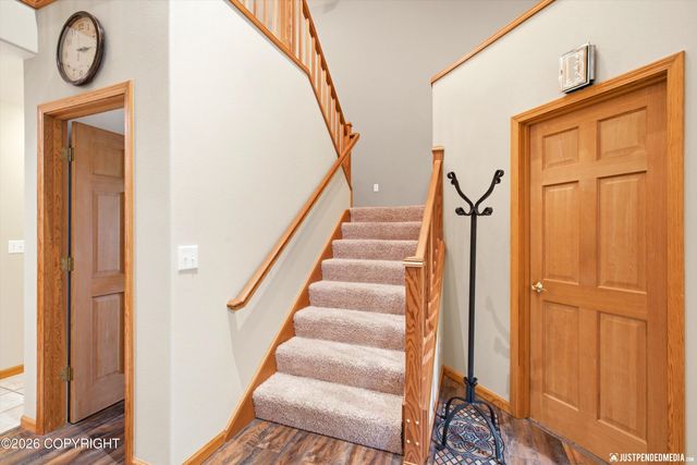 15124 Loc Loman Lane, Anchorage, AK 99516