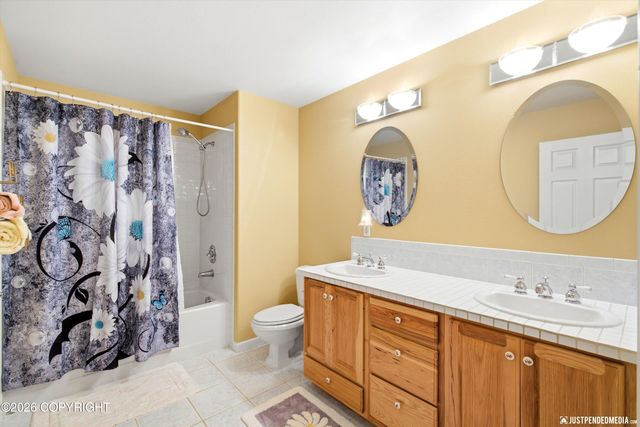 15124 Loc Loman Lane, Anchorage, AK 99516