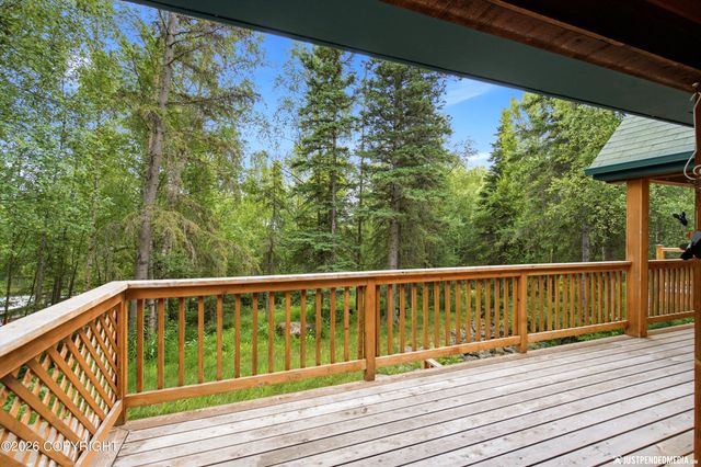 15124 Loc Loman Lane, Anchorage, AK 99516