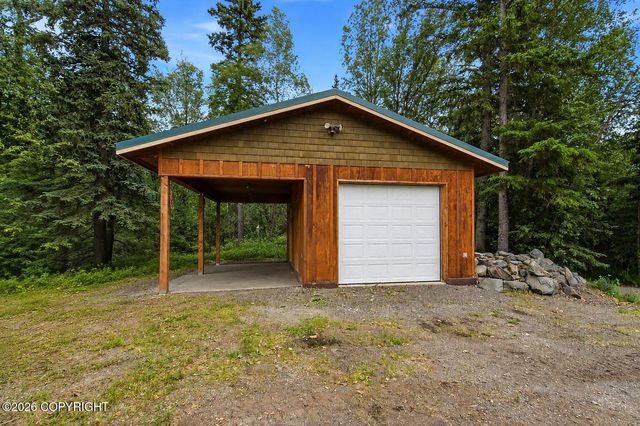 15124 Loc Loman Lane, Anchorage, AK 99516