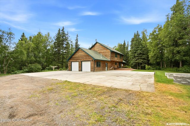 15124 Loc Loman Lane, Anchorage, AK 99516