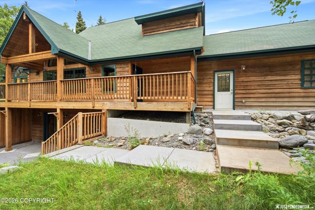 15124 Loc Loman Lane, Anchorage, AK 99516