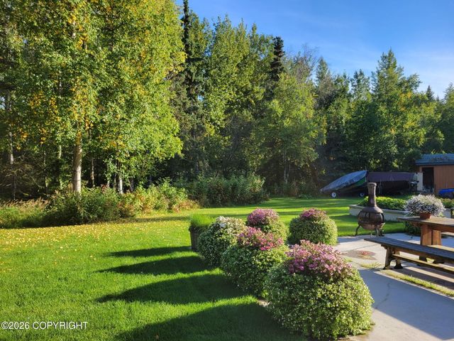 15124 Loc Loman Lane, Anchorage, AK 99516
