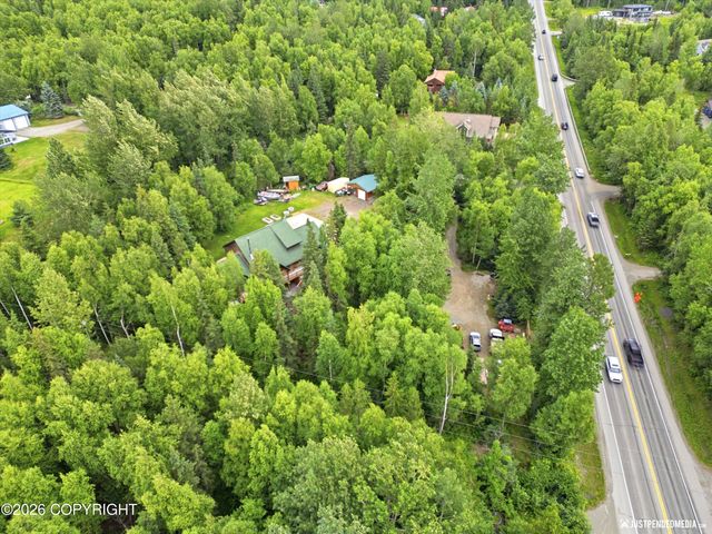 15124 Loc Loman Lane, Anchorage, AK 99516