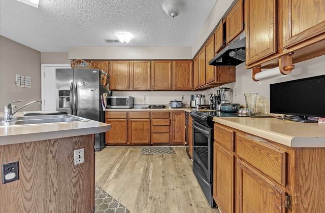 6770 CASTLEGATE LN, Memphis, TN 38141