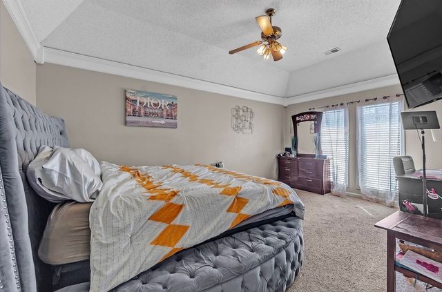 6770 CASTLEGATE LN, Memphis, TN 38141