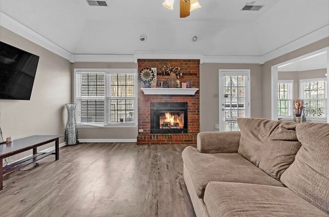 6770 CASTLEGATE LN, Memphis, TN 38141