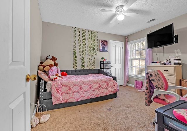 6770 CASTLEGATE LN, Memphis, TN 38141