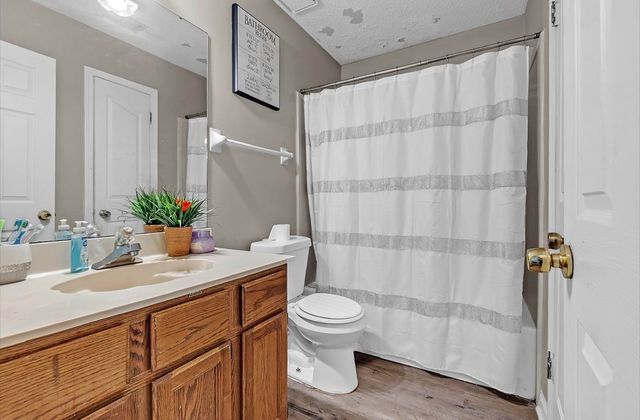 6770 CASTLEGATE LN, Memphis, TN 38141