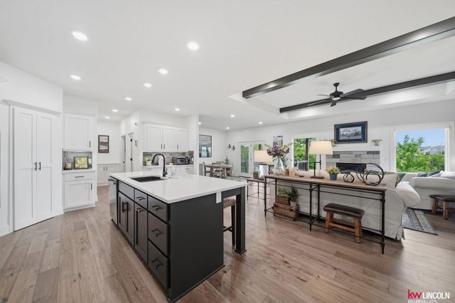 10902 Portage Drive, Papillion, NE 68046