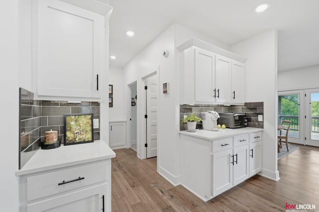 10902 Portage Drive, Papillion, NE 68046