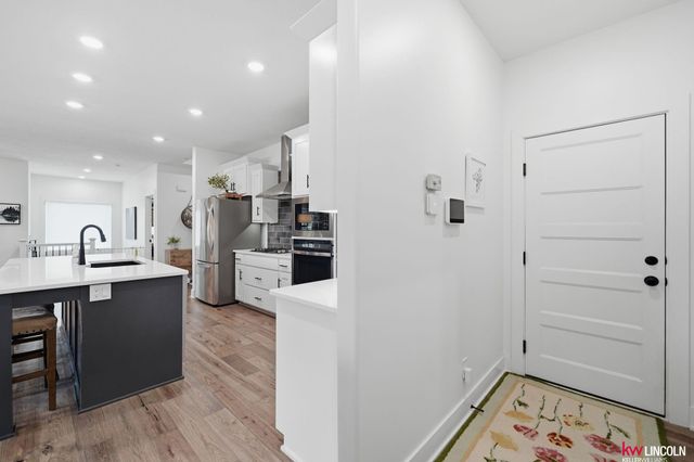 10902 Portage Drive, Papillion, NE 68046