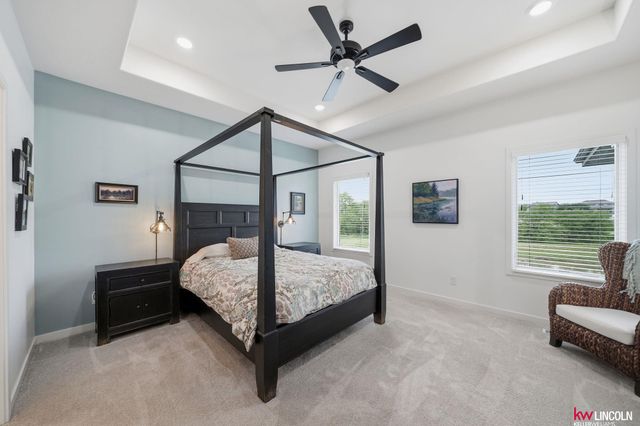 10902 Portage Drive, Papillion, NE 68046
