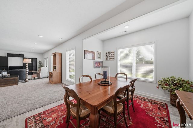 10902 Portage Drive, Papillion, NE 68046