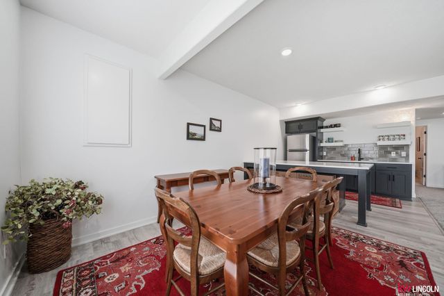 10902 Portage Drive, Papillion, NE 68046