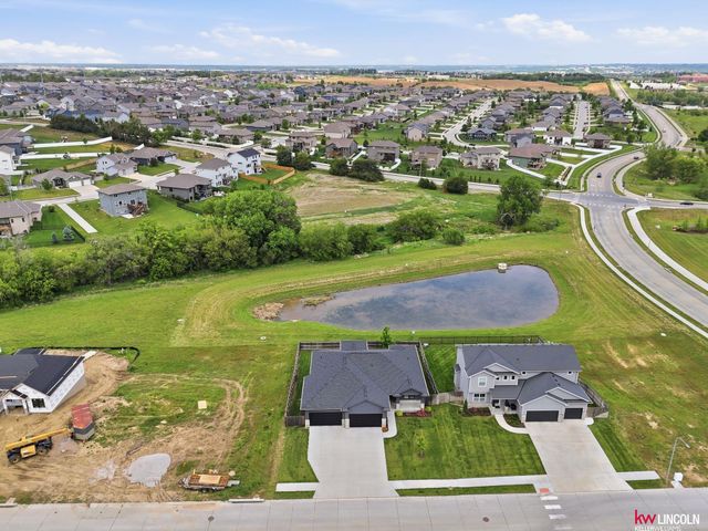 10902 Portage Drive, Papillion, NE 68046