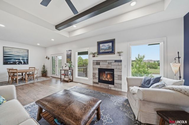 10902 Portage Drive, Papillion, NE 68046