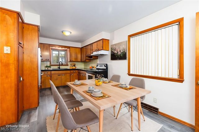 84 Pfeiffer Avenue, Akron, OH 44312