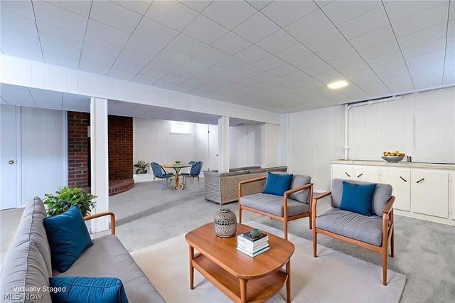 84 Pfeiffer Avenue, Akron, OH 44312