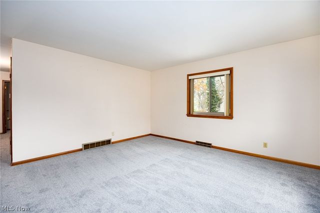 84 Pfeiffer Avenue, Akron, OH 44312