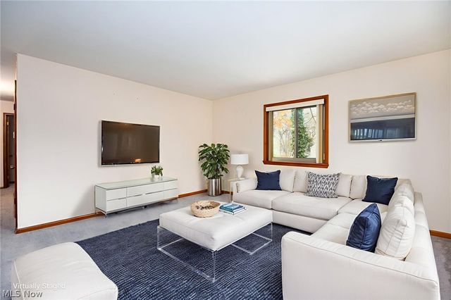 84 Pfeiffer Avenue, Akron, OH 44312