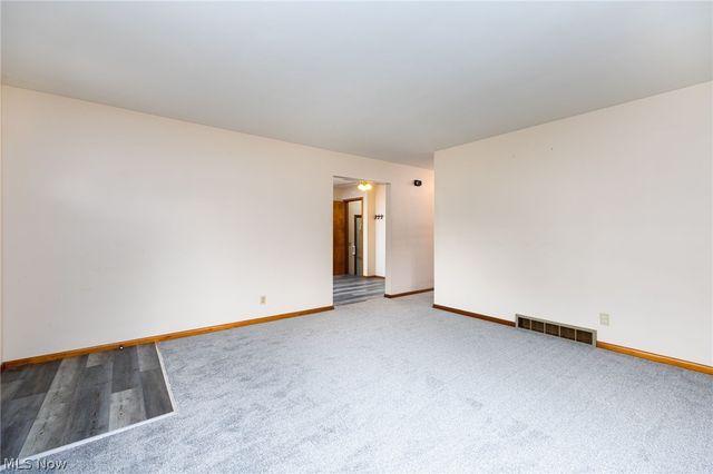 84 Pfeiffer Avenue, Akron, OH 44312