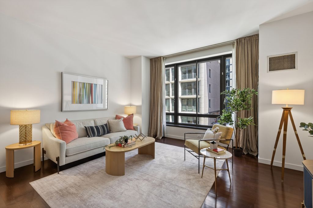 4 W 21st St Apt 7B, New York City, NY 10010