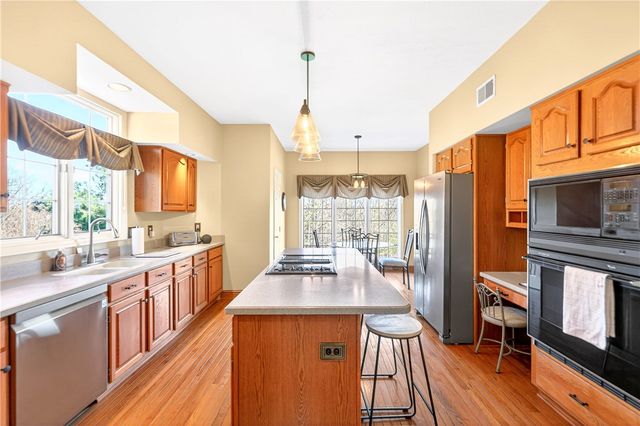 2121 West Grove Drive, Pine Twp, PA 15044