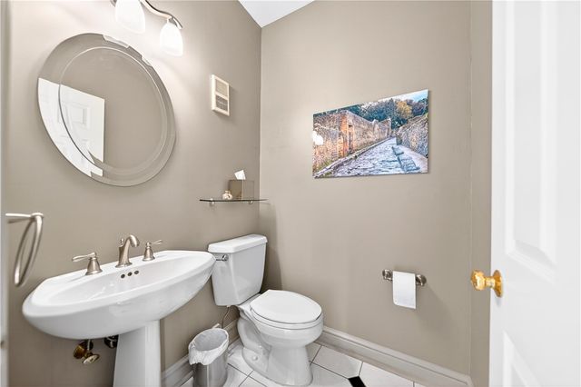 2121 West Grove Drive, Pine Twp, PA 15044